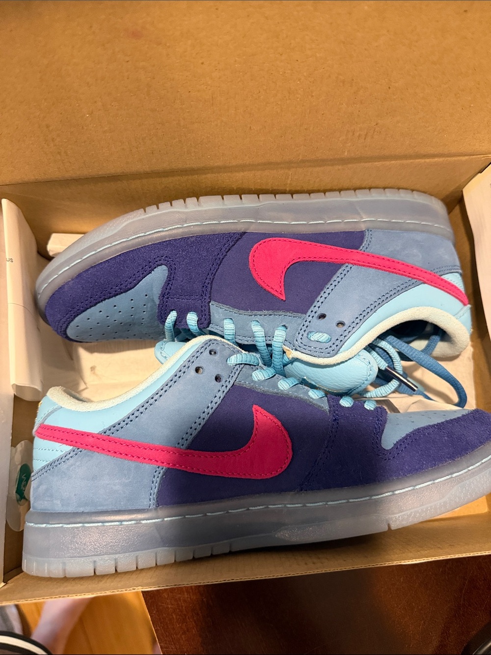 Size 6 men’s , 7.5 W Nike SB Low-Top Sneakers PRO QS, Light Blue